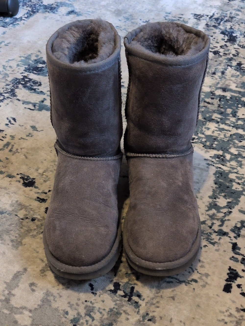 Women's Grey UGG Australia Boots Classic Short Suede Size 7